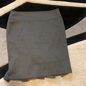 Express design studio size 6 charcoal grey pencil skirt with ruffled hem
